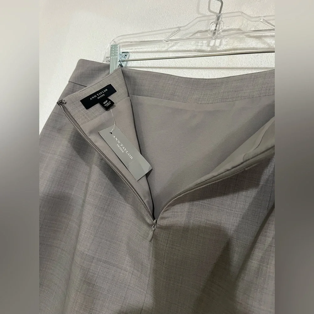And Taylor, Petite 16P NWT Pin skirt career, Grey
